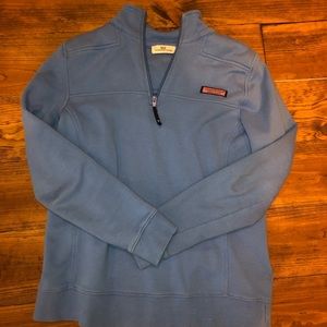 Vineyard vines sweatshirt